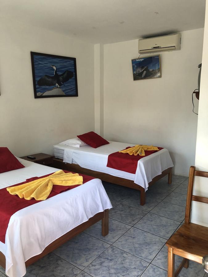 Hostal Sandrita Puerto Villamil Ngoại thất bức ảnh